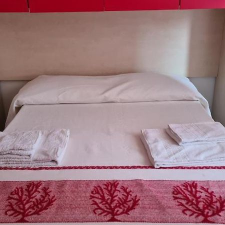 Red & Blue Rooms Όλμπια Εξωτερικό φωτογραφία