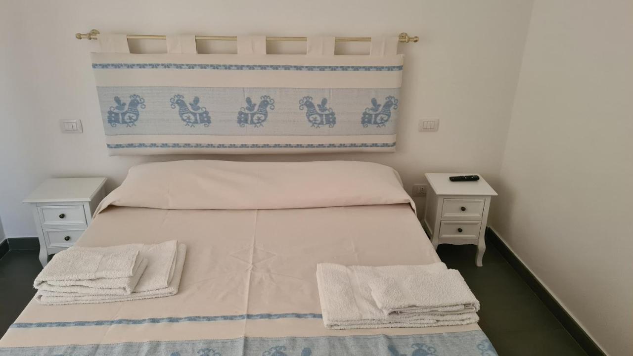 Red & Blue Rooms Όλμπια Εξωτερικό φωτογραφία