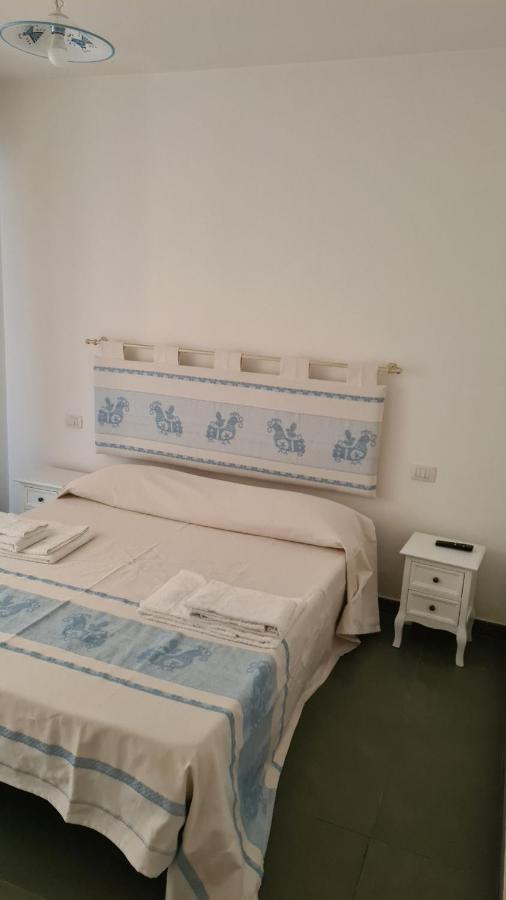 Red & Blue Rooms Όλμπια Εξωτερικό φωτογραφία